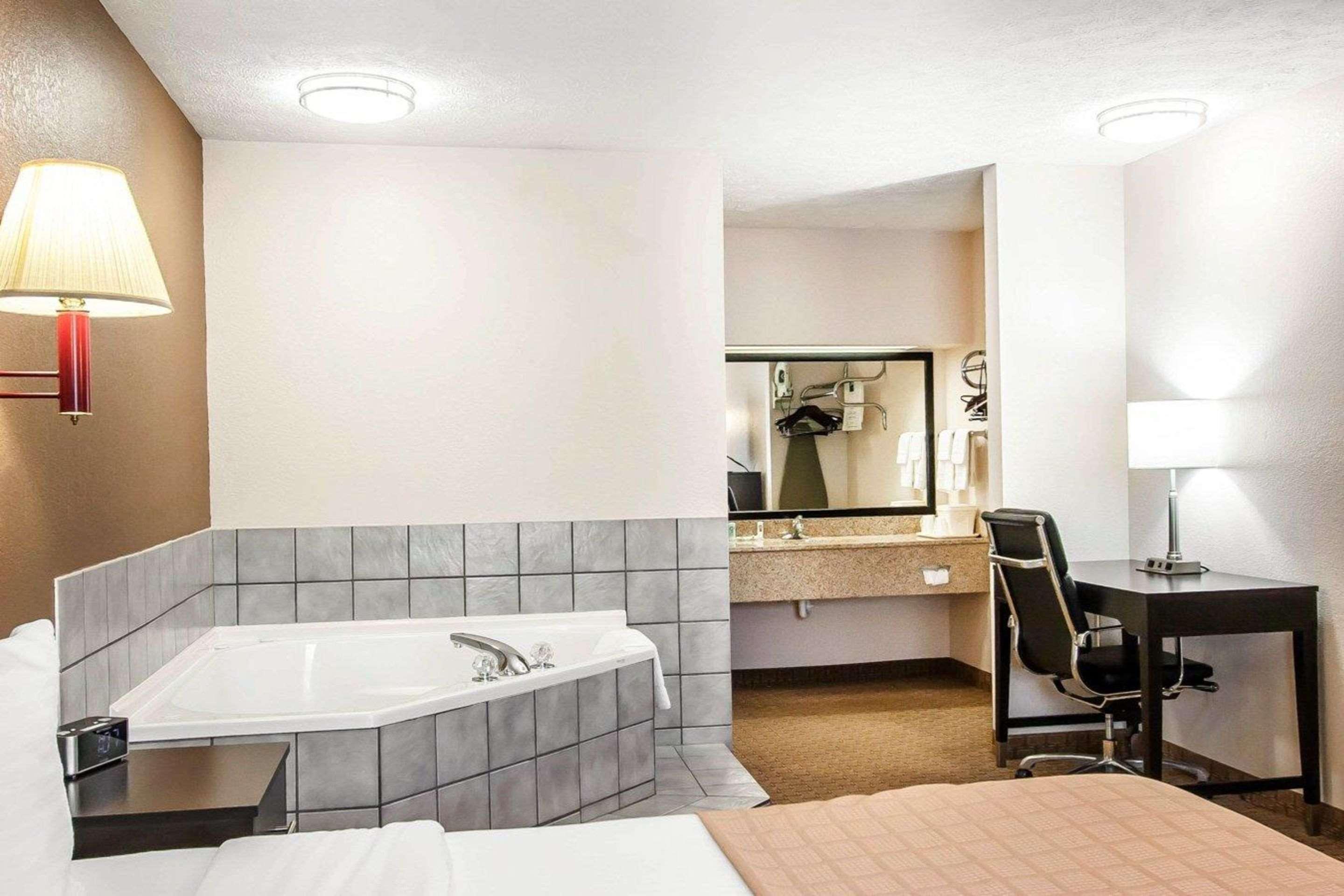 Quality Inn Savannah South Eksteriør bilde